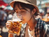 【泥酔】　26年06月13日　愛媛県　西条市　酔っ払い女子　　注目動画　⇒　https://rank.pink/drinkbeer　　#ビール女子　#泥酔　#酩酊女子　#ほろ酔い女子　#beer　　　
